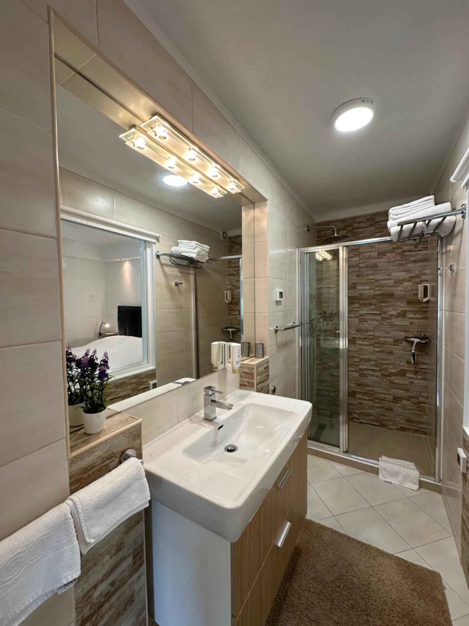 Villa Kos Rovinj Apartments Bagian luar foto