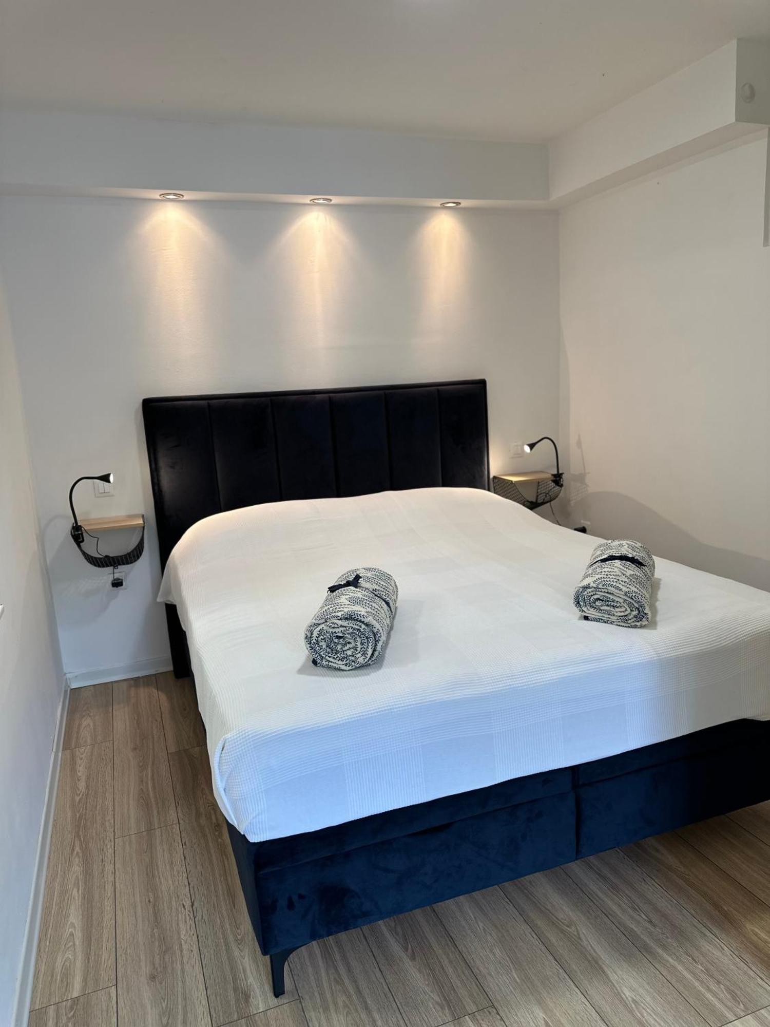Villa Kos Rovinj Apartments Bagian luar foto